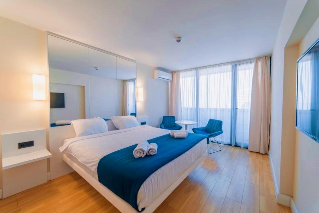 Superior Apartments Orbi City Sea View バトゥーミ エクステリア 写真